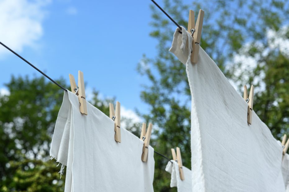 lavar la ropa con jabon natural